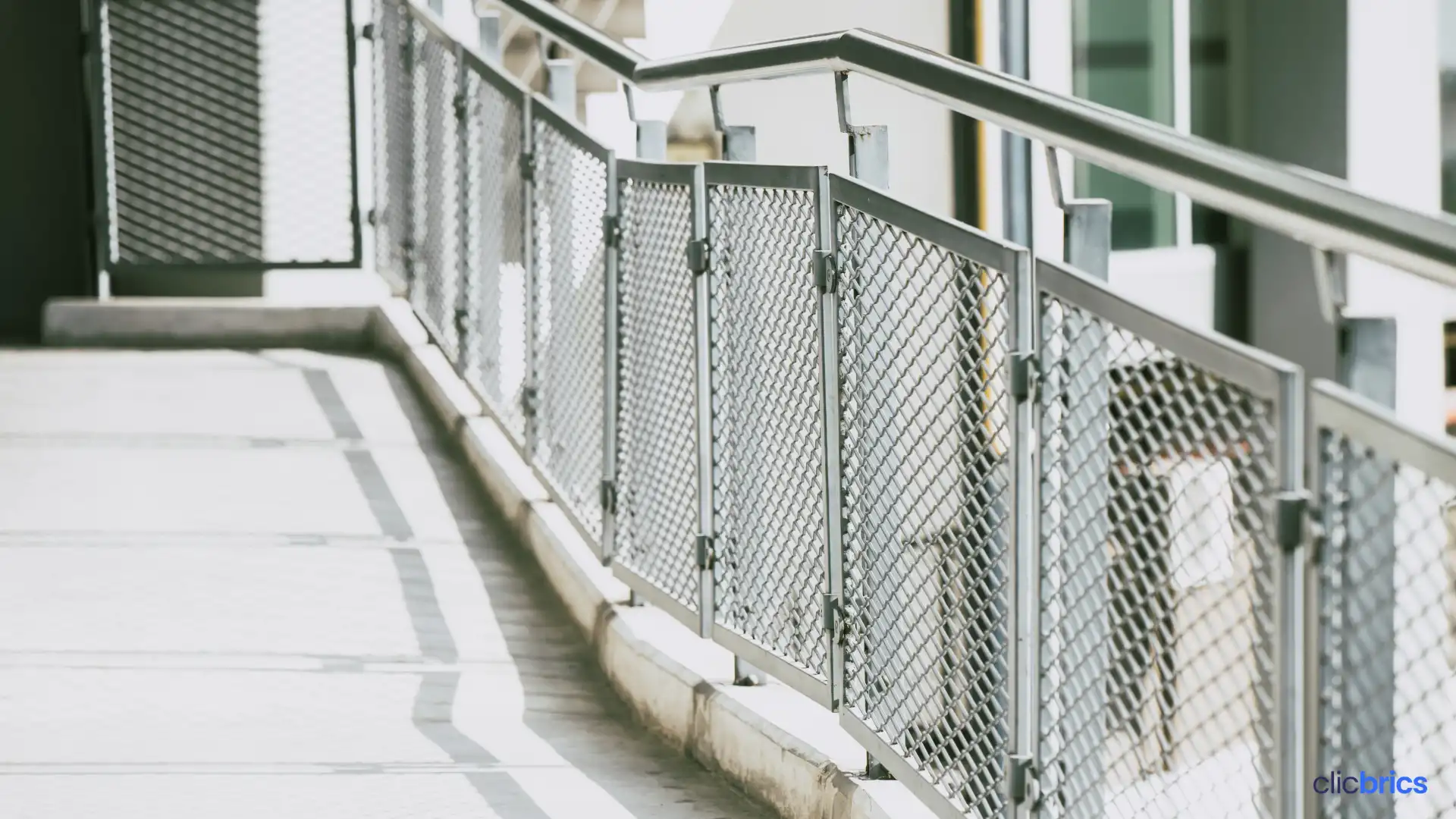 small modern balcony grill design